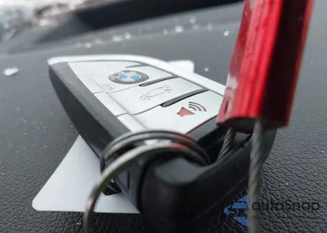 2022 BMW X5 Phev xDrive45E z USA, uszkodzony, nr VIN 5UXTA6C01N9J19119